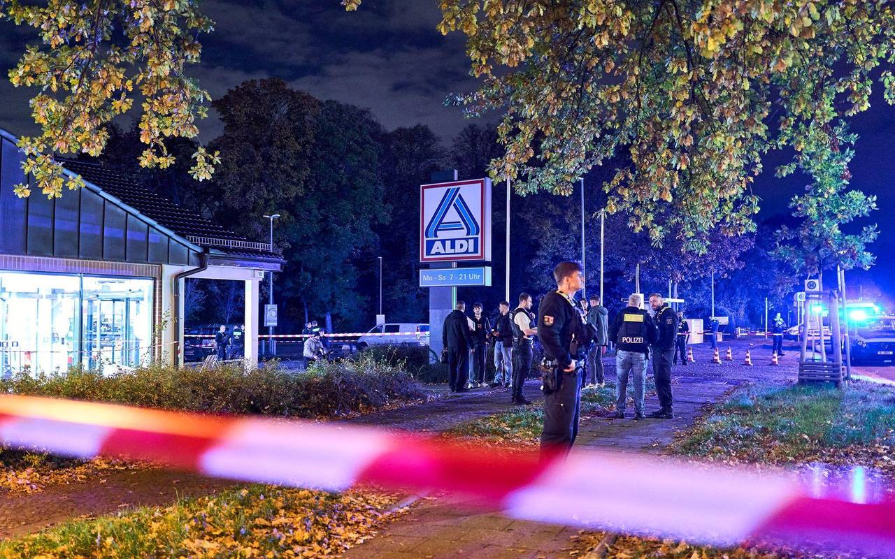 Schüsse an Supermarkt in Berlin – eine Person verletzt