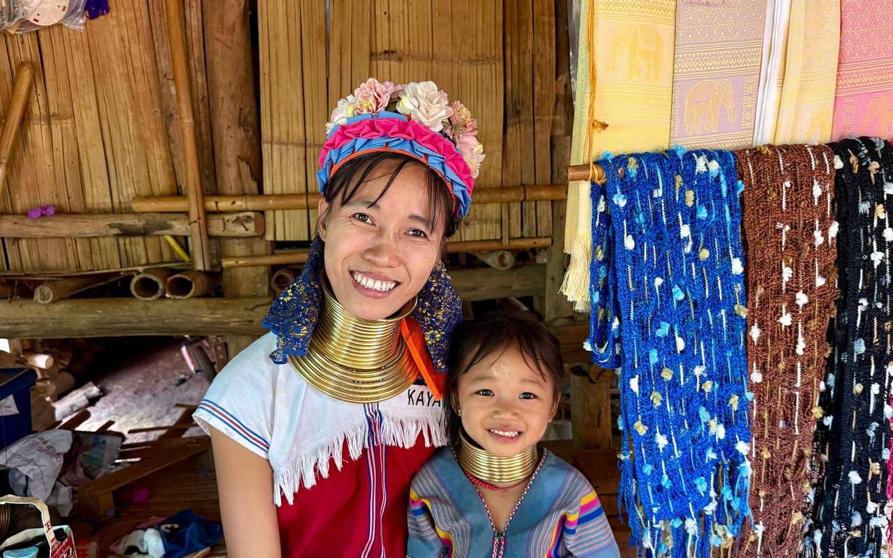 Langhalsfrauen - «Long Neck Karen» - im Norden Thailands