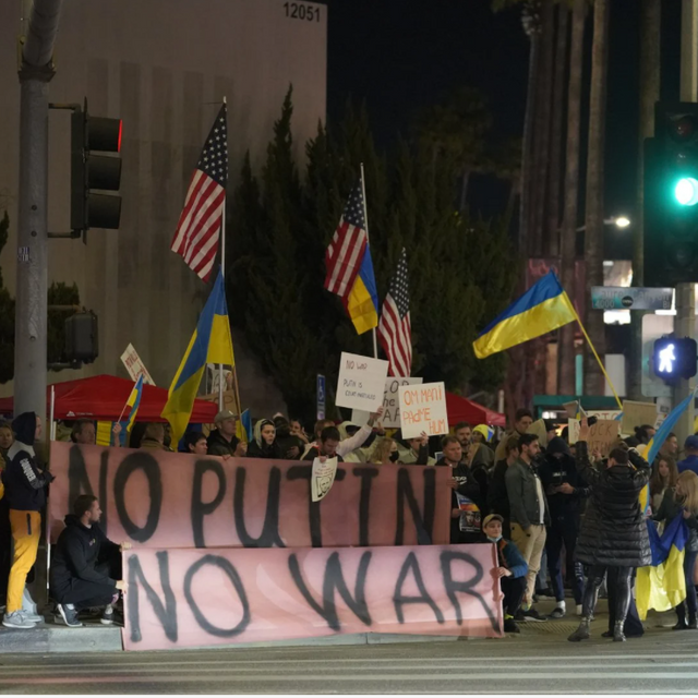 Proteste gegen die russischen Angriffe in der Ukraine