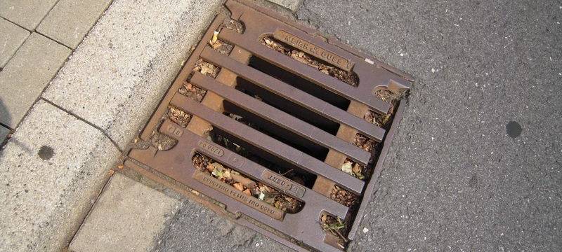 Trockenheit lässt Gullys stinken