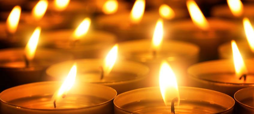 Stiller Feiertag gedenkt der Toten