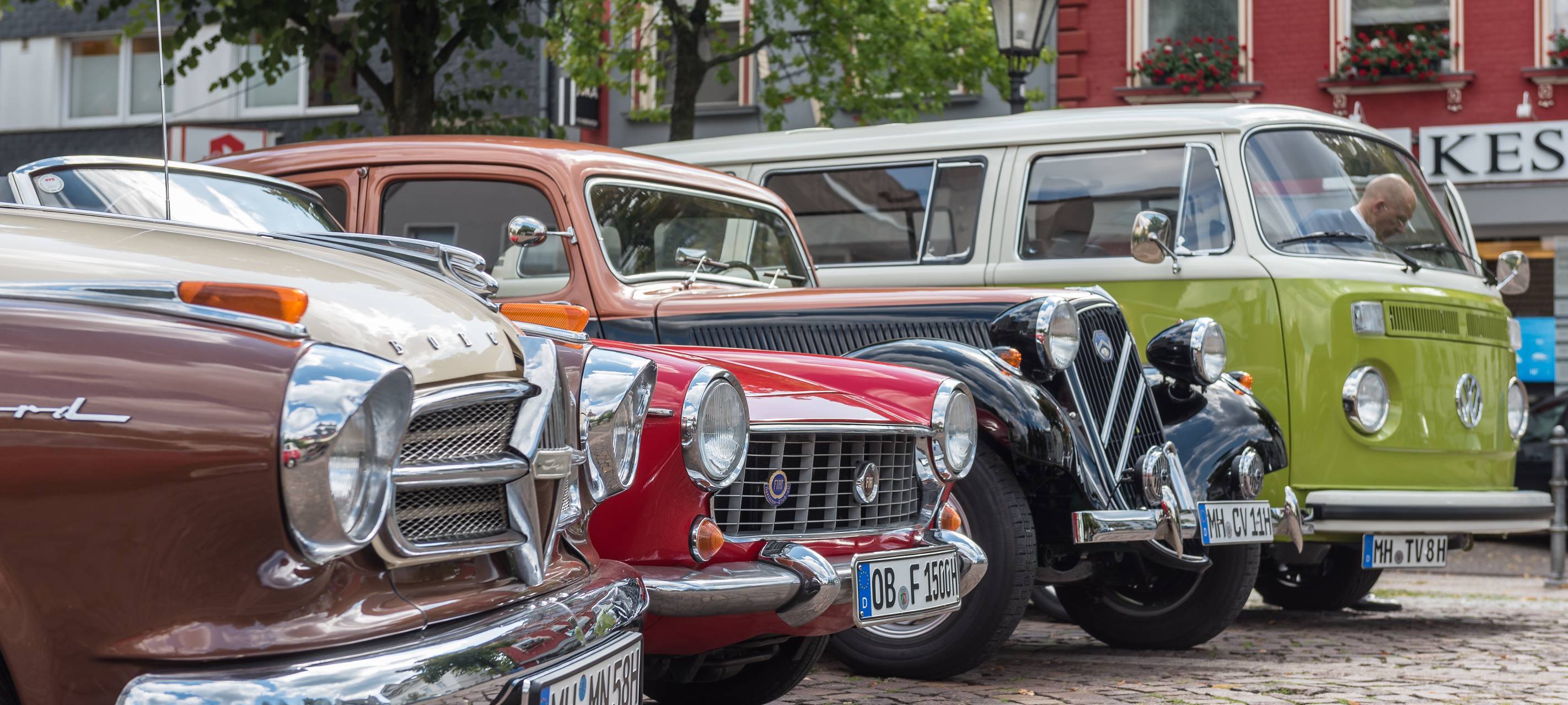 Sonntagsshopping in Saarn