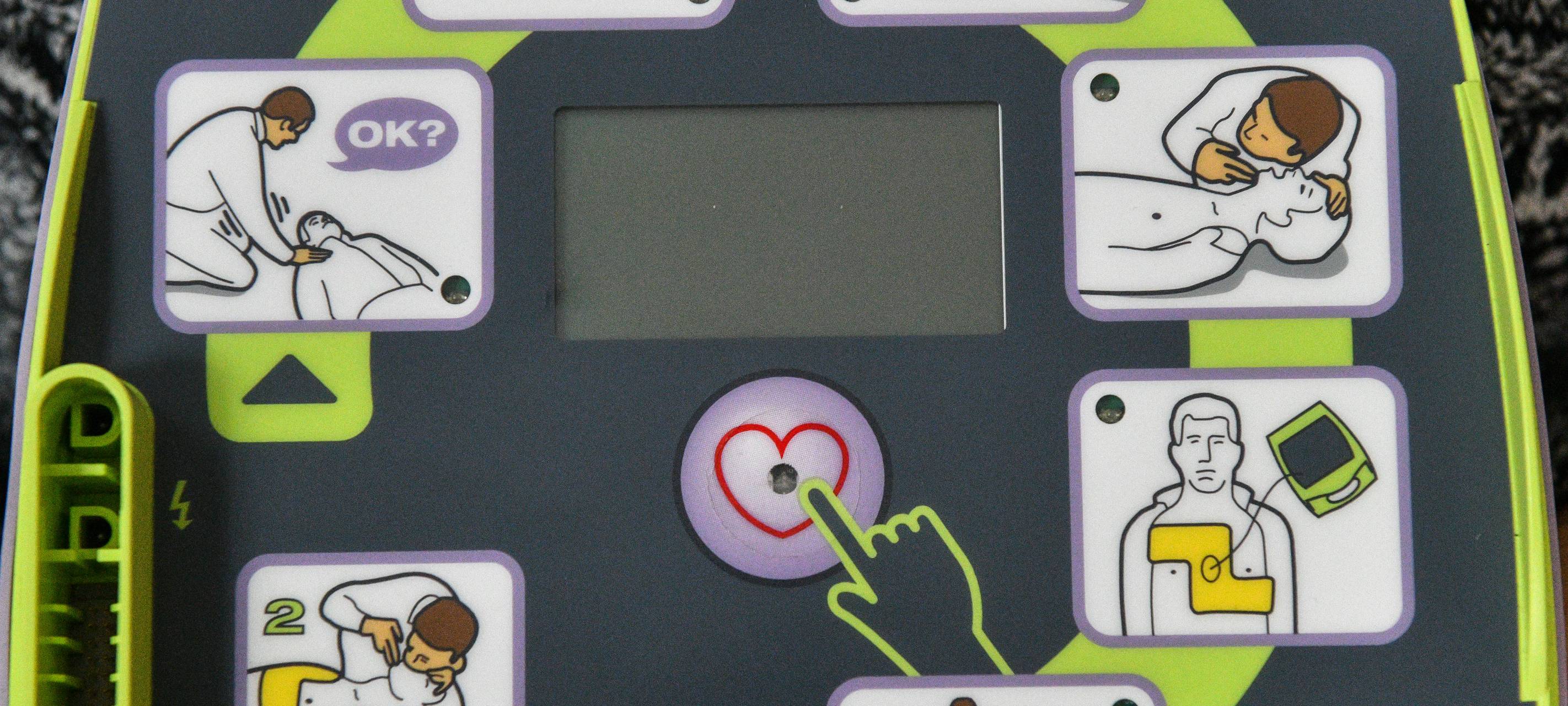 Sportvereine bekommen Defibrillatoren