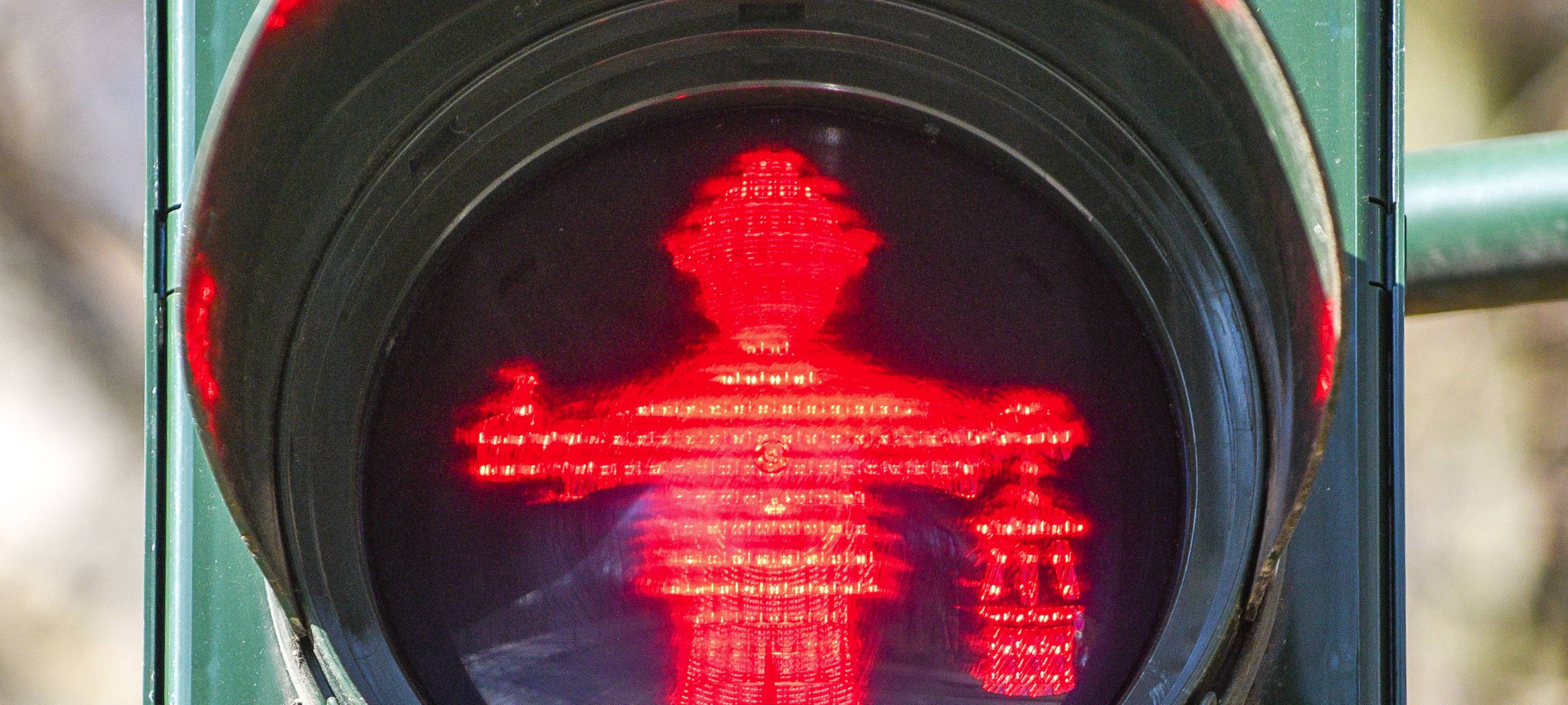 Fachfirma beginnt mit Ampel-Umbau in Mülheim