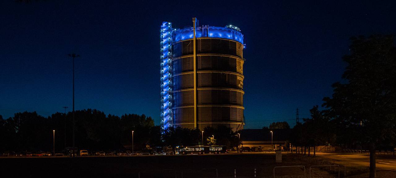 Neuer Anstrich für Gasometer Oberhausen