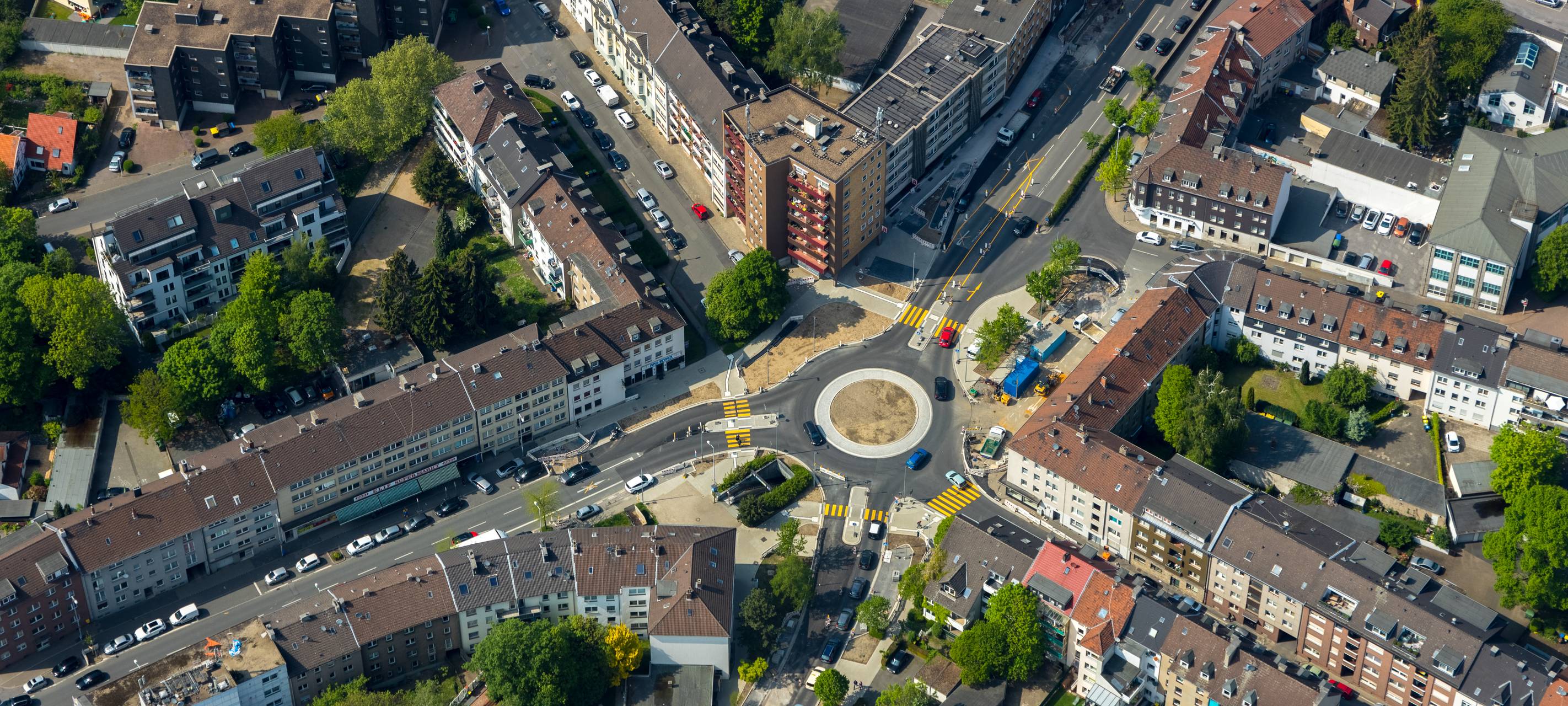 Letzte Arbeiten für Beleuchtung im neuen Kreisel