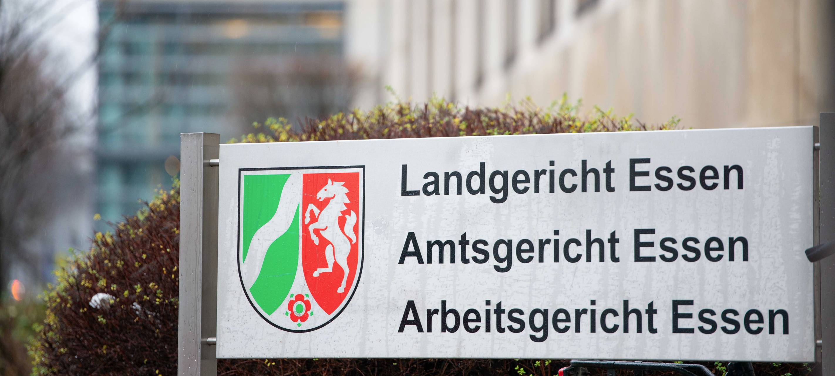 Bombendrohungen in Essen und Bochum