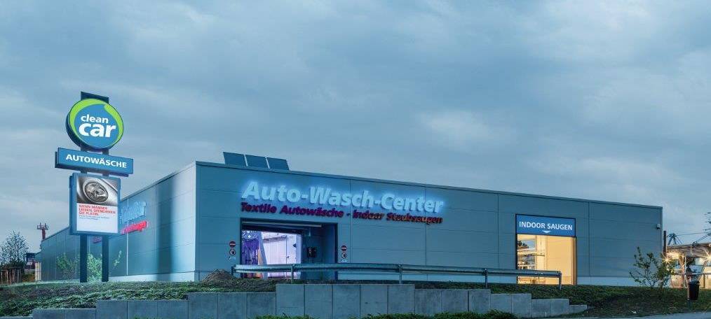 Abgebrannte Autowaschanlage macht wieder auf