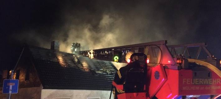 Dachstuhlbrand in Heißen