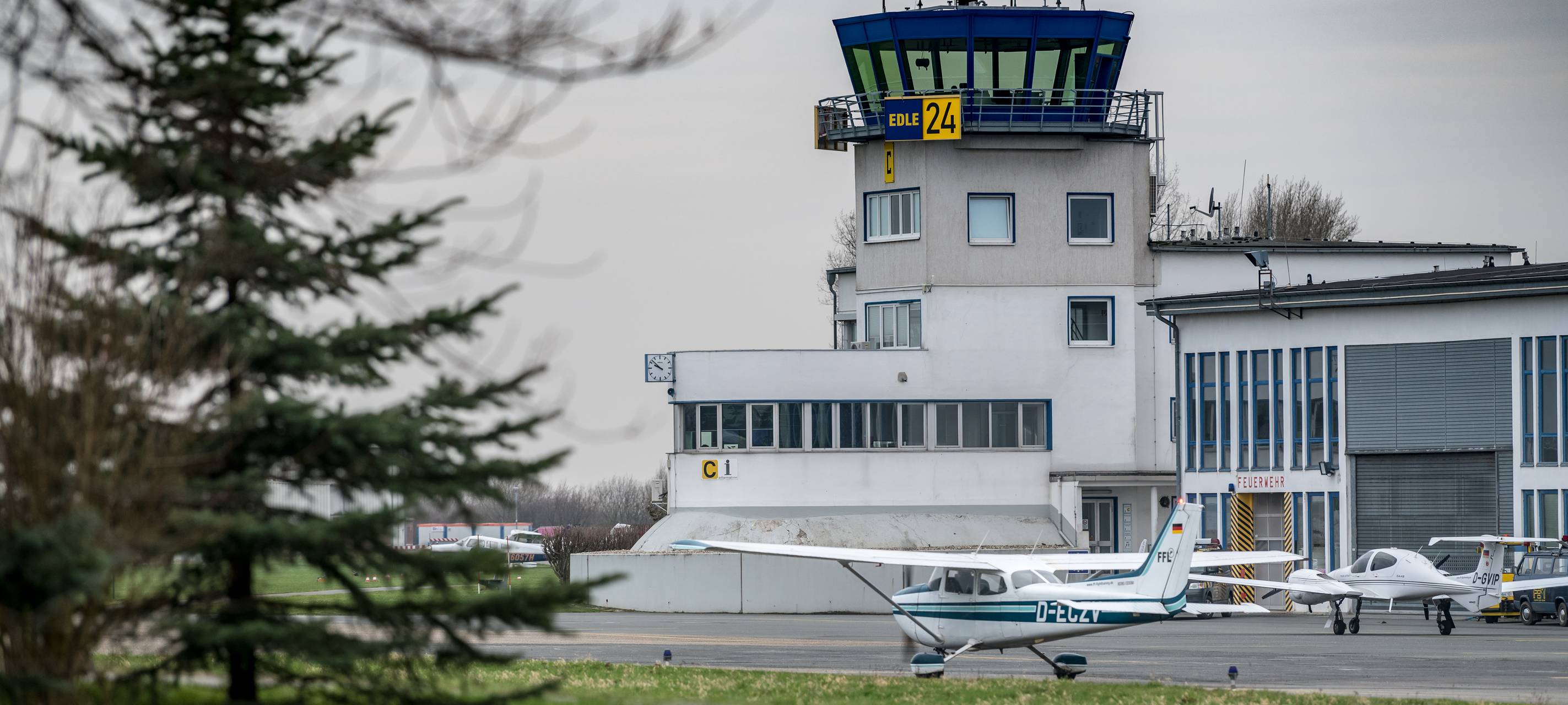 Bürger gegen Fluglärm prüfen Klage gegen Stadtrat