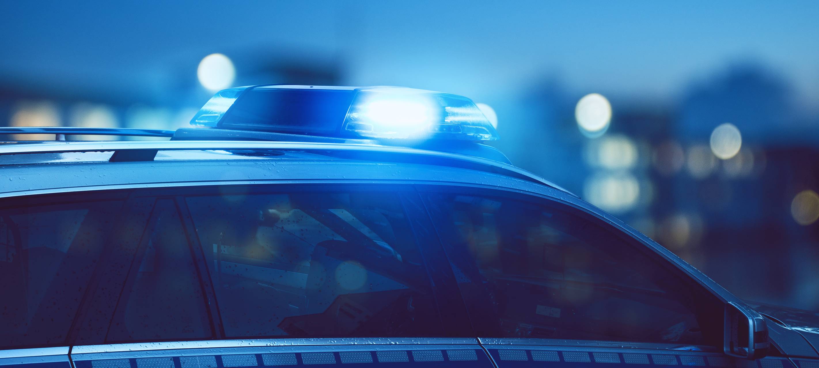 Toter liegt auf der Straße