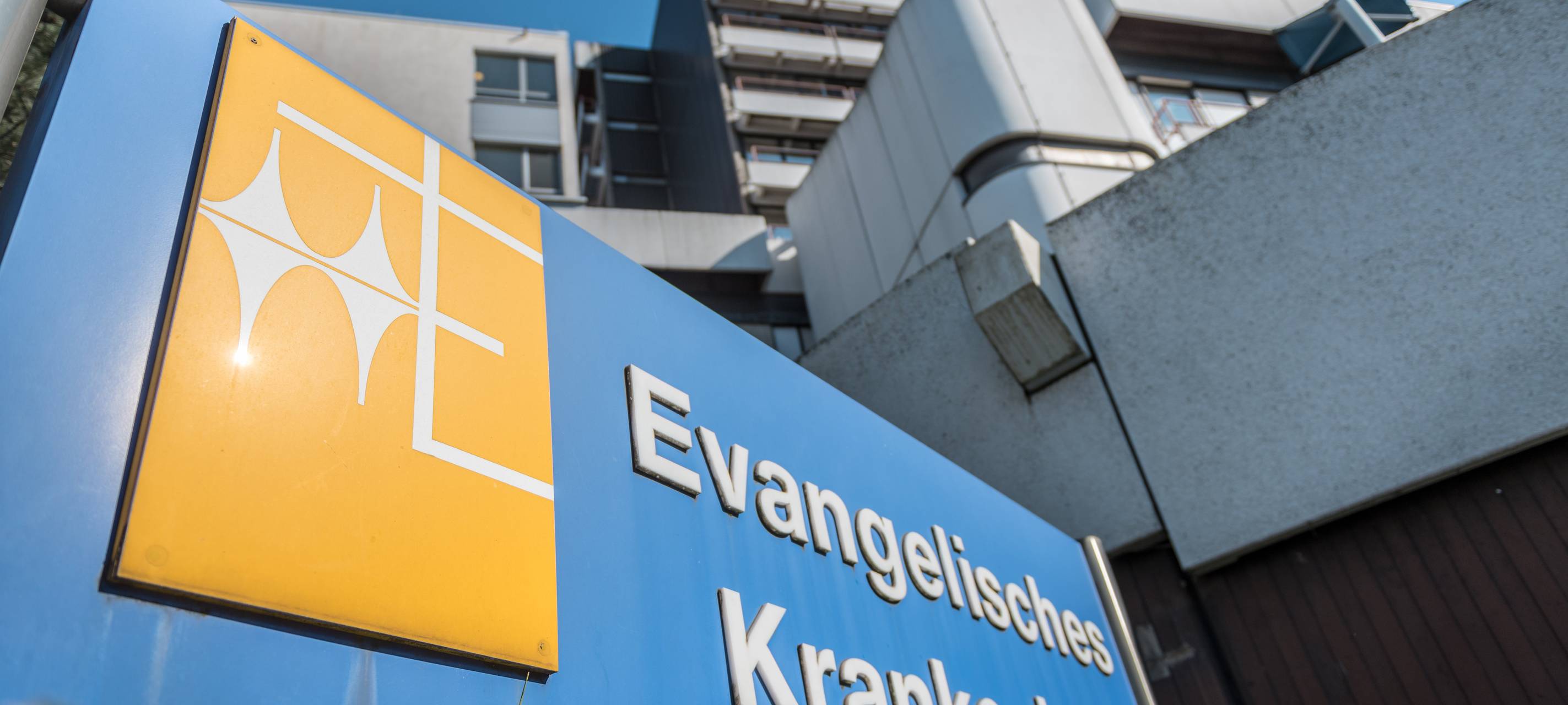 Abstand und Masken bleiben im EKM Pflicht