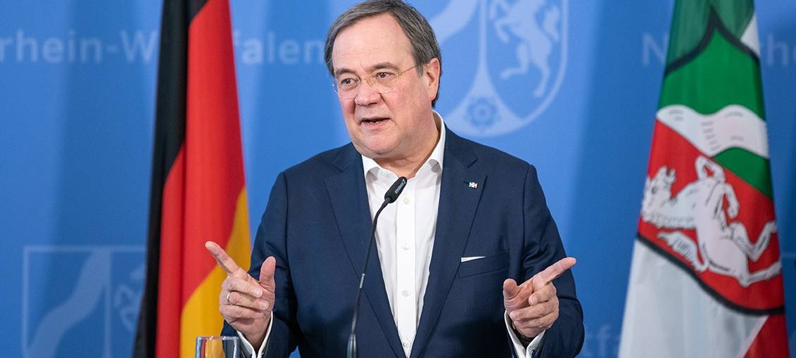 Restaurants ab Montag dicht? Laschet gibt um 17.30 neue Corona-Regeln bekannt