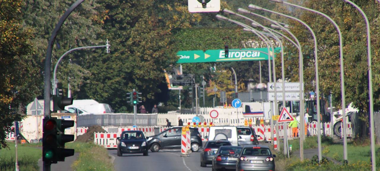 Buschhausener Straße zum Teil wieder frei