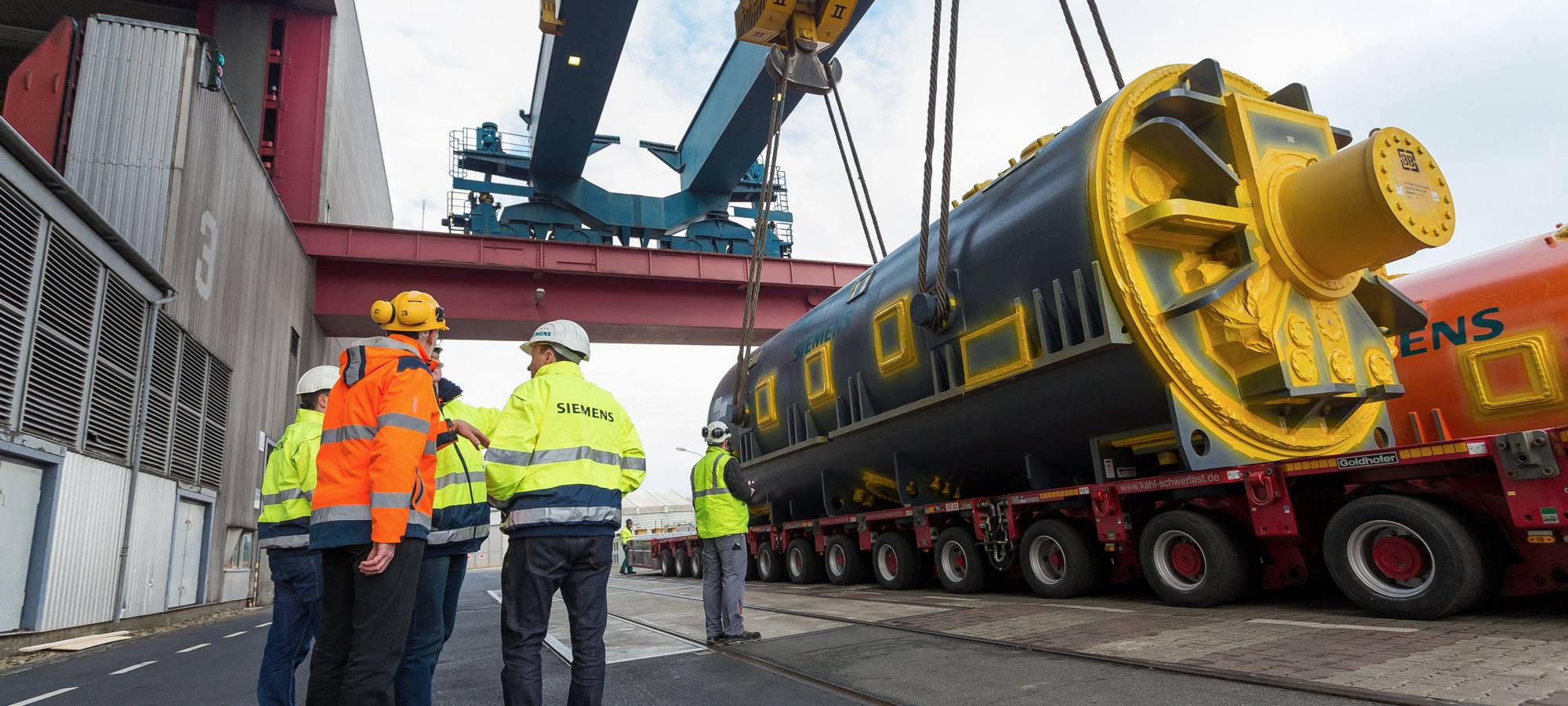 Siemens-Turbine wird Blickfang im Eppinghofer Kreisel