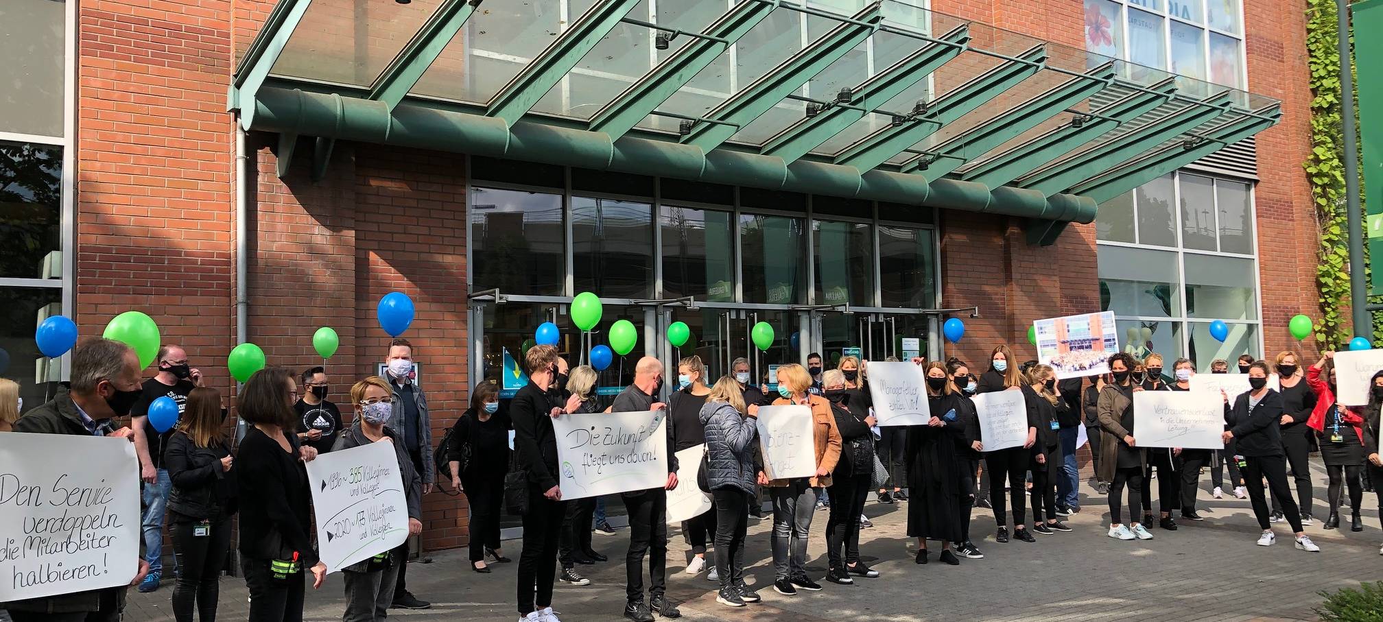 Betriebsversammlungen bei Galeria Karstadt Kaufhof