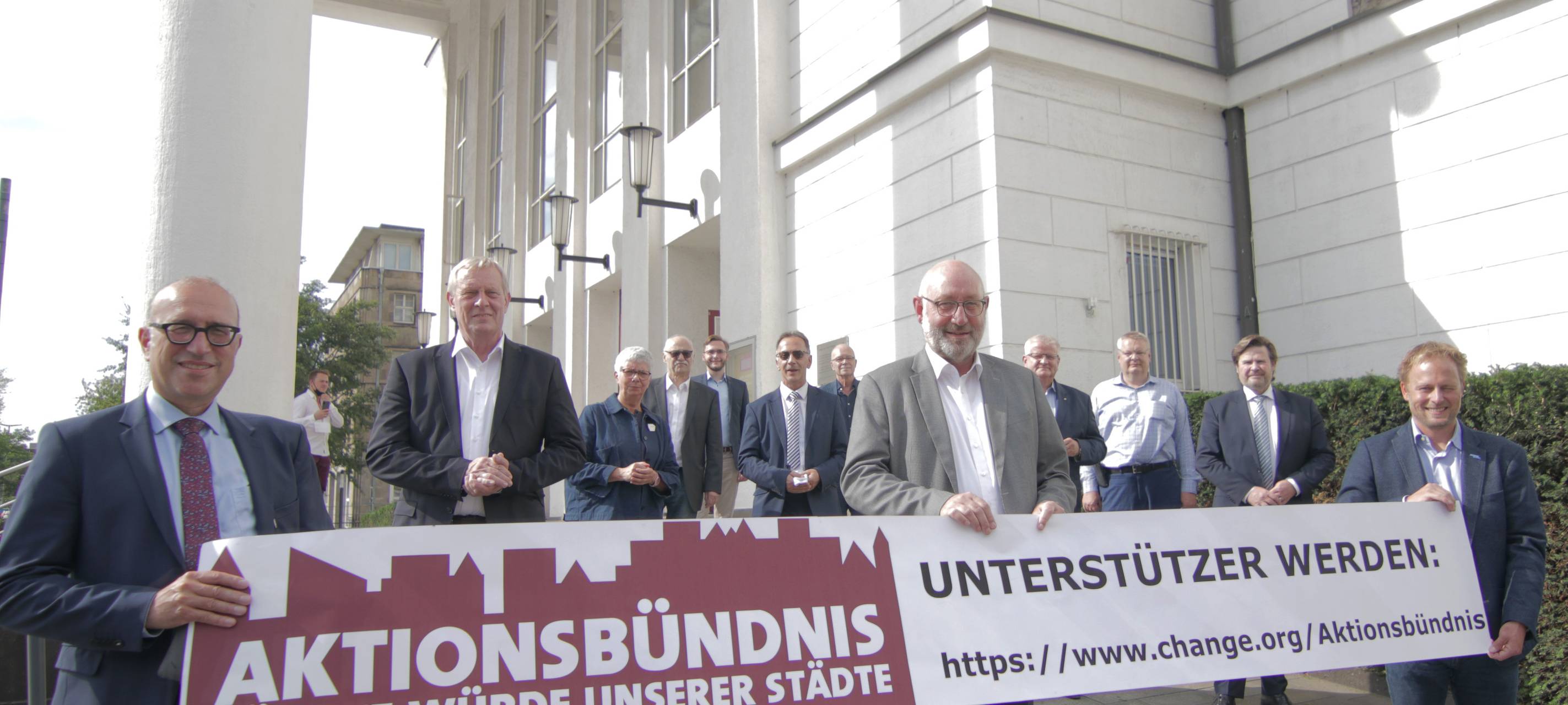 Online-Petition für Schulden-Lösung