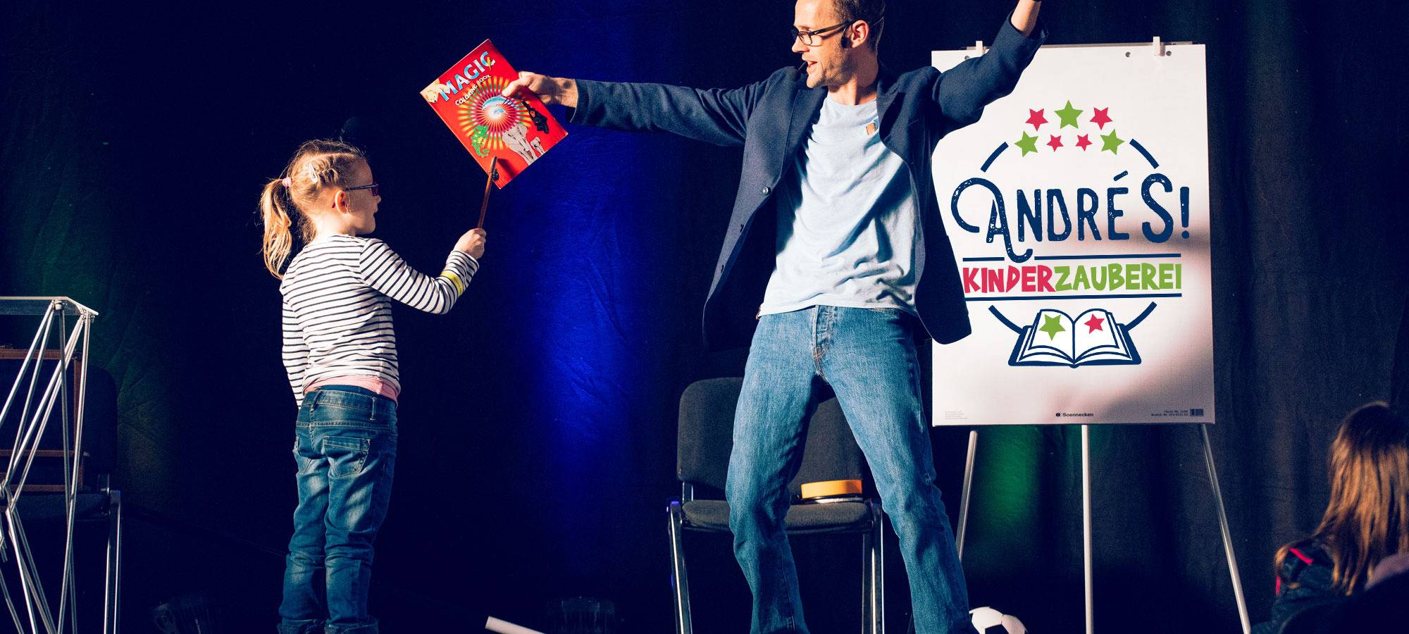 Kinder-Shows im Innenhof von Schloss Broich