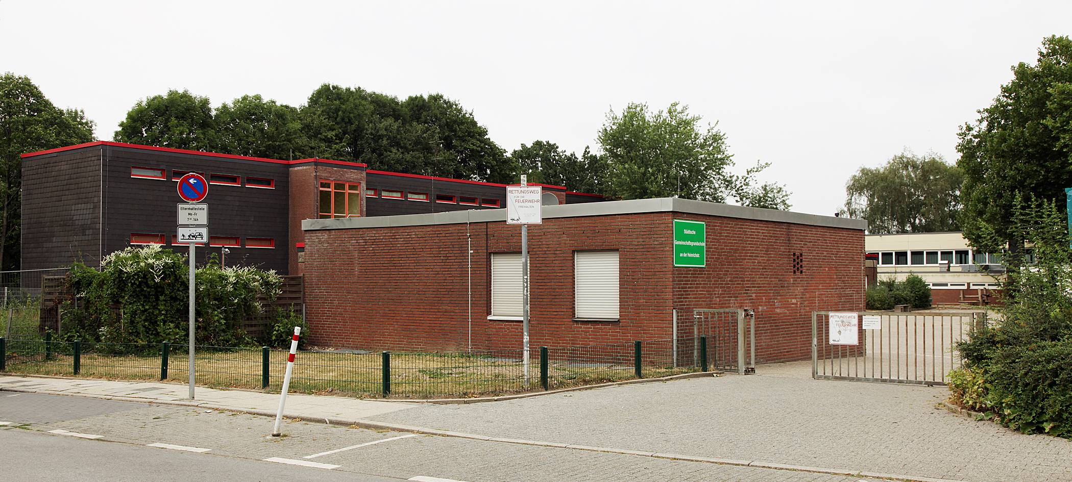 Schwerlasttransporter rollen an