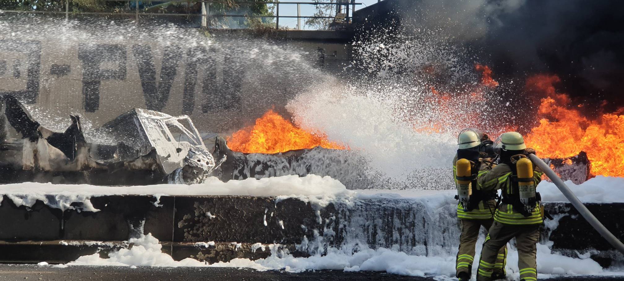 A40 nach Feuer weiter gesperrt - Update zu den Brücken