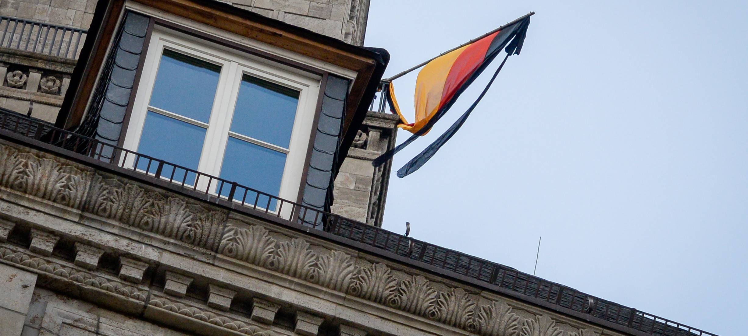 Trauerbeflaggung für Wolfgang Clement