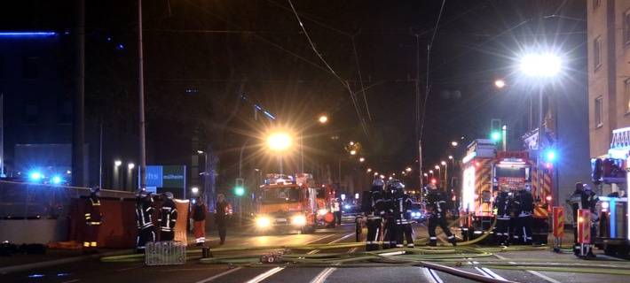 Aktienstraße: Feuerwehr rettet 25 Menschen