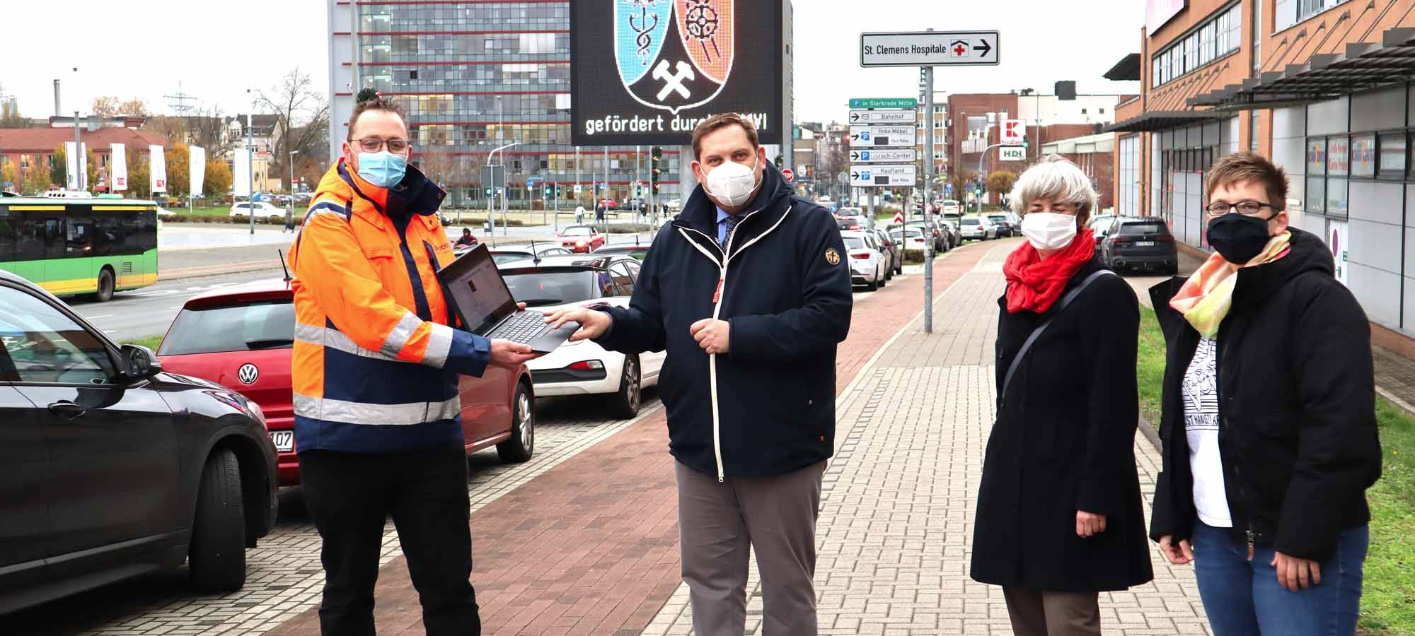 Infotafeln sollen den Verkehr regeln