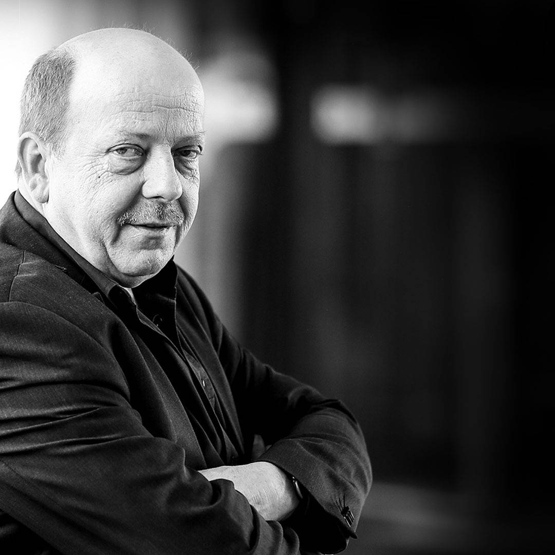 Gerichtsreporter Podcast Hintergrund ohne Logo Stefan Wette