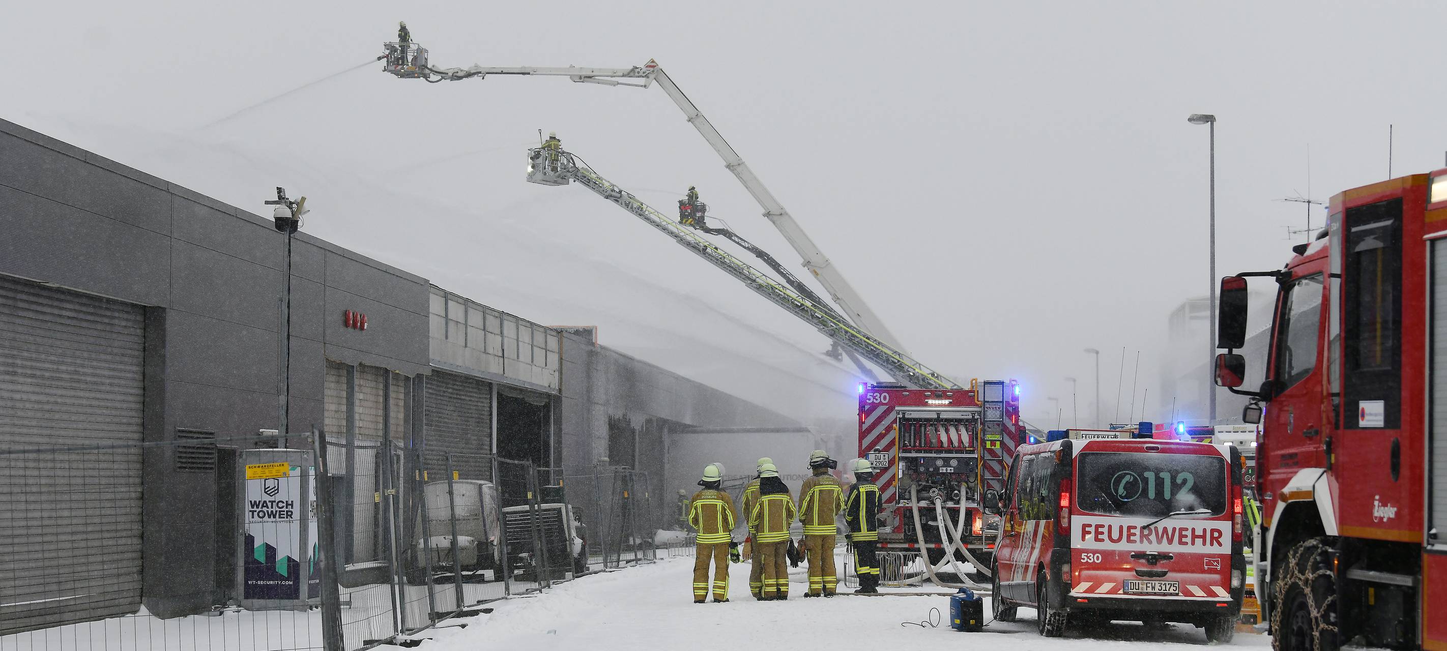 Feuerwehr noch immer in Speldorf im Einsatz