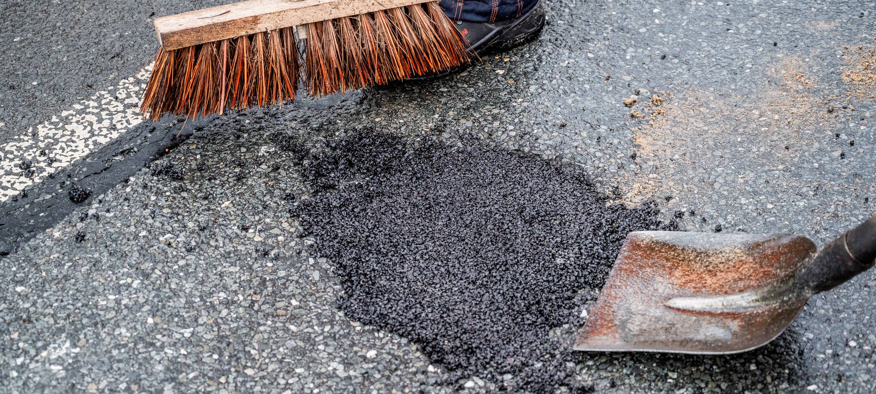 Schlaglöcher auf A40 werden ausgebessert