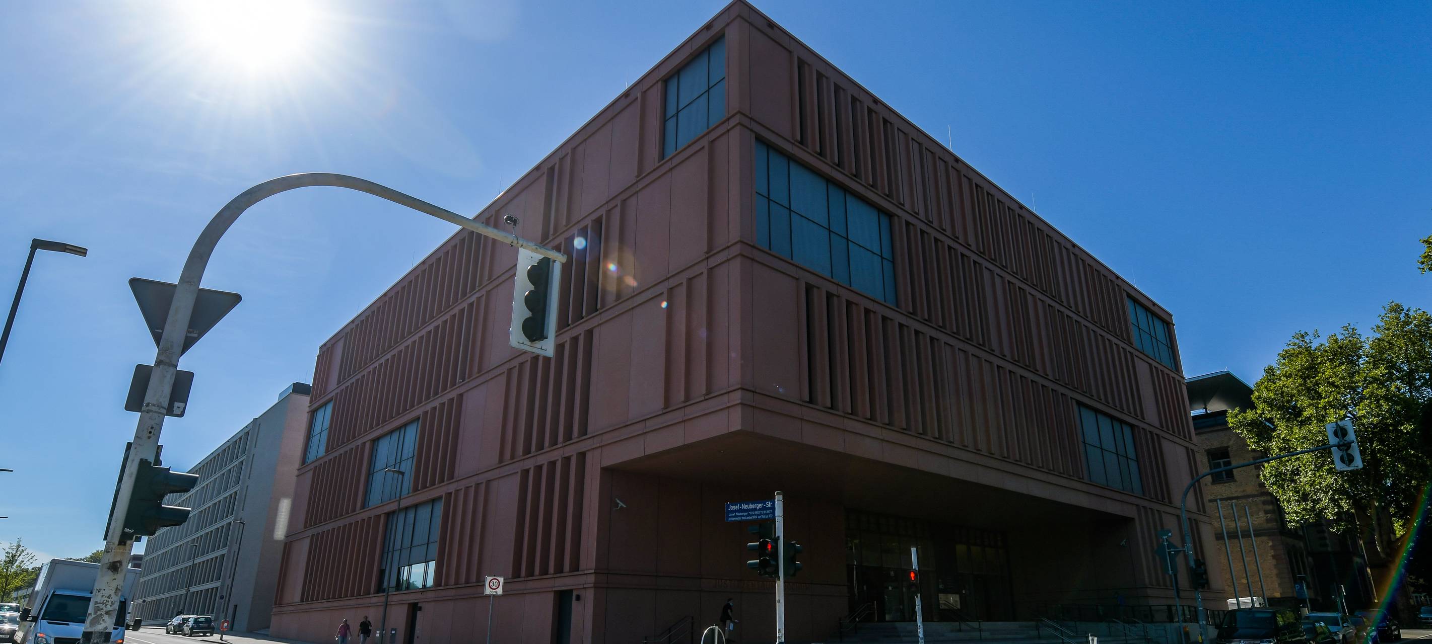 Prozess um aufgespritzte Lippen wird neu aufgerollt