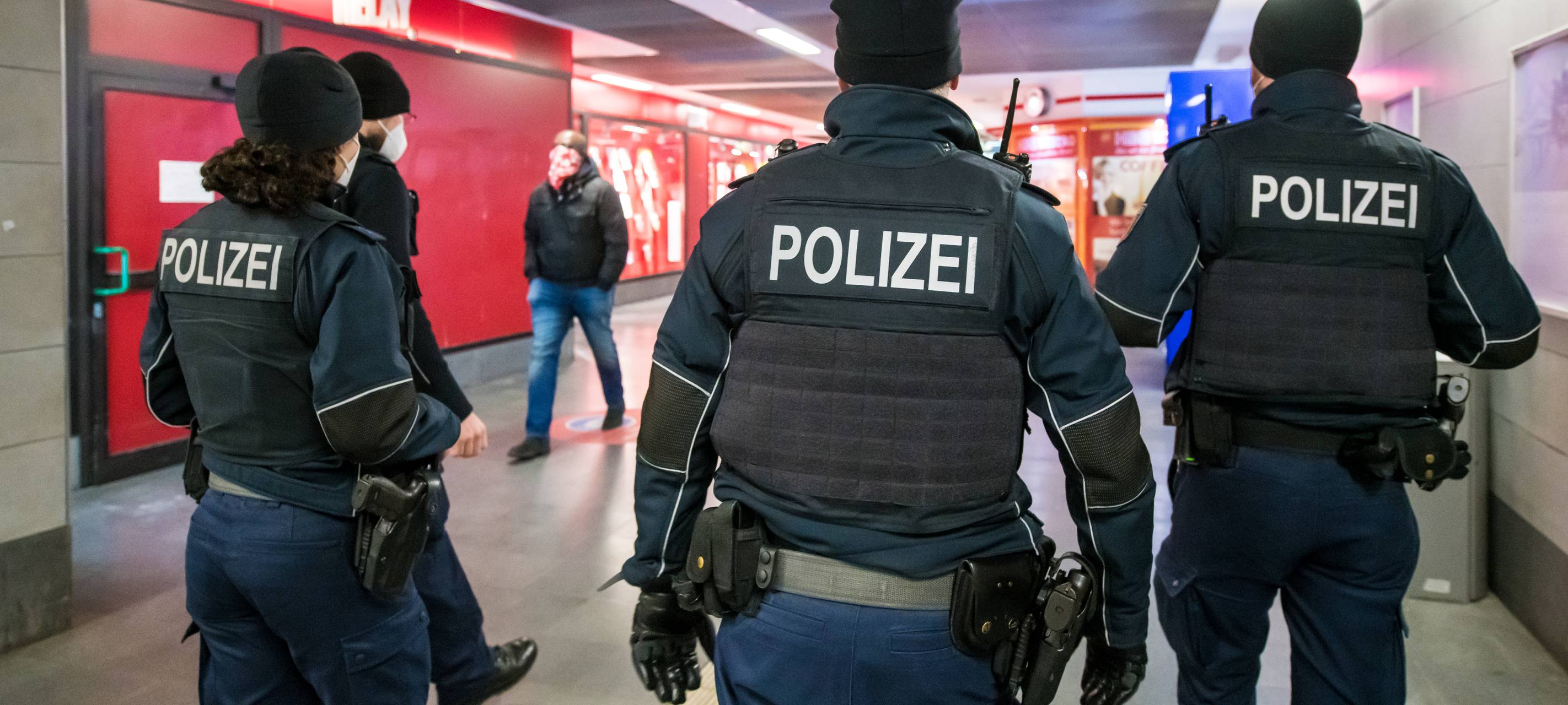Rauchender Straftäter im Hauptbahnhof verhaftet