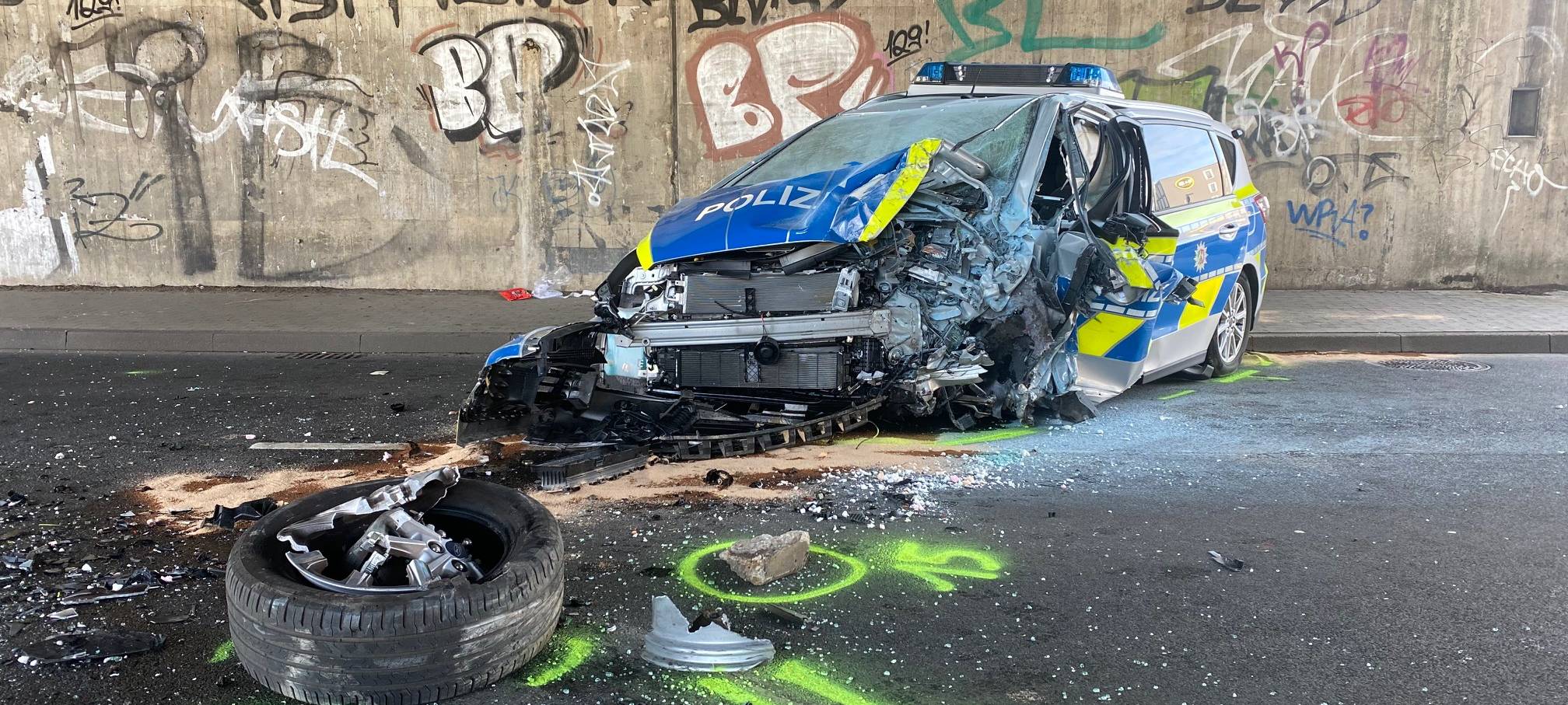 Streifenwagen verunglückt