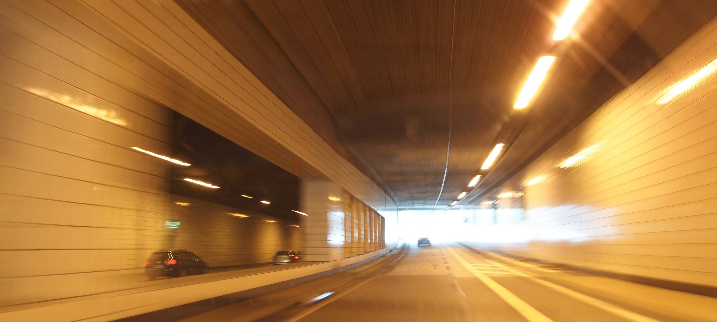 Ruhrschnellwegtunnel in den Nächten gesperrt