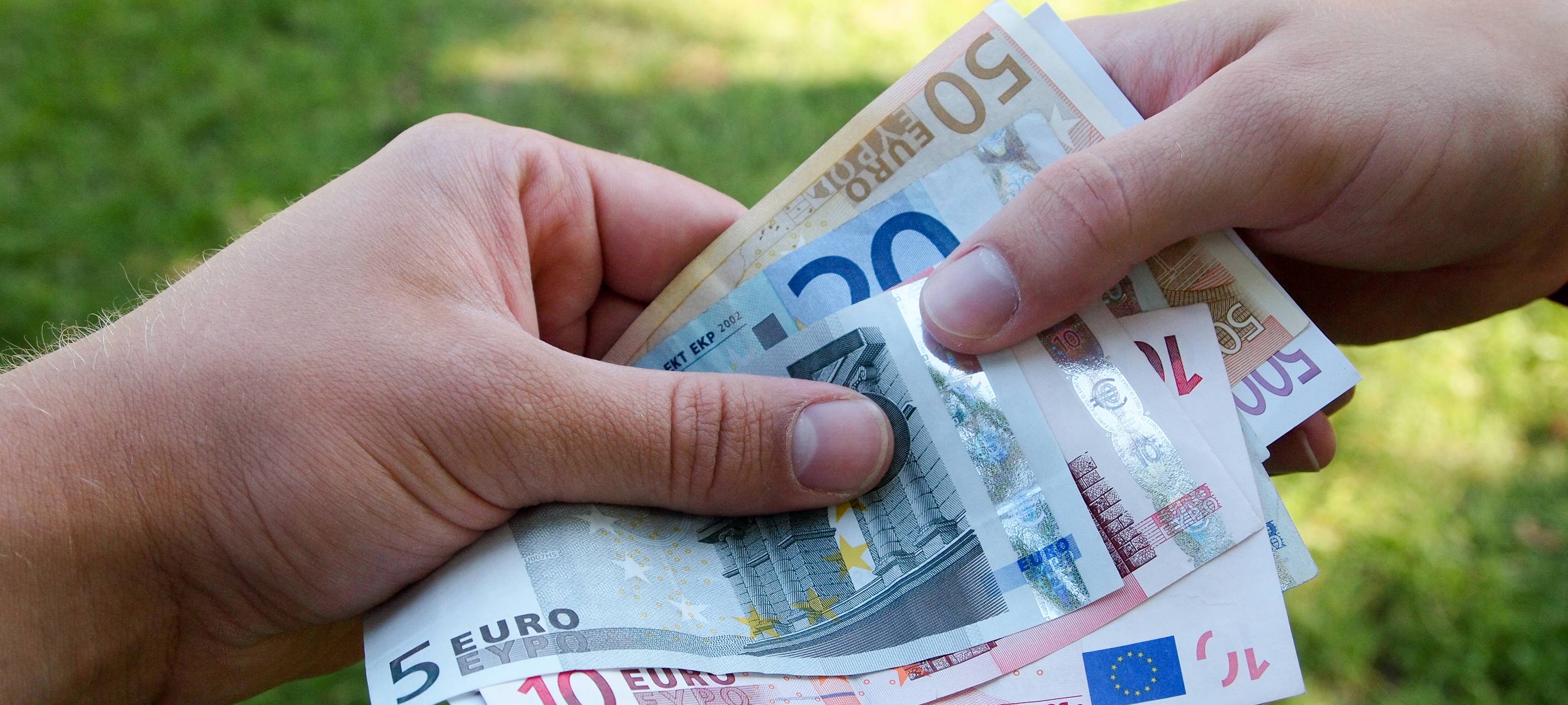 Bestechung: Prozess um manipulierte Noten beginnt