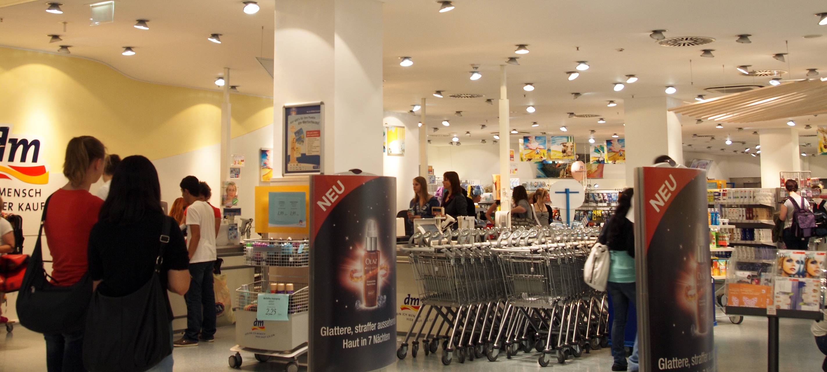 Drogeriekette "dm" siedelt sich im Hafen an