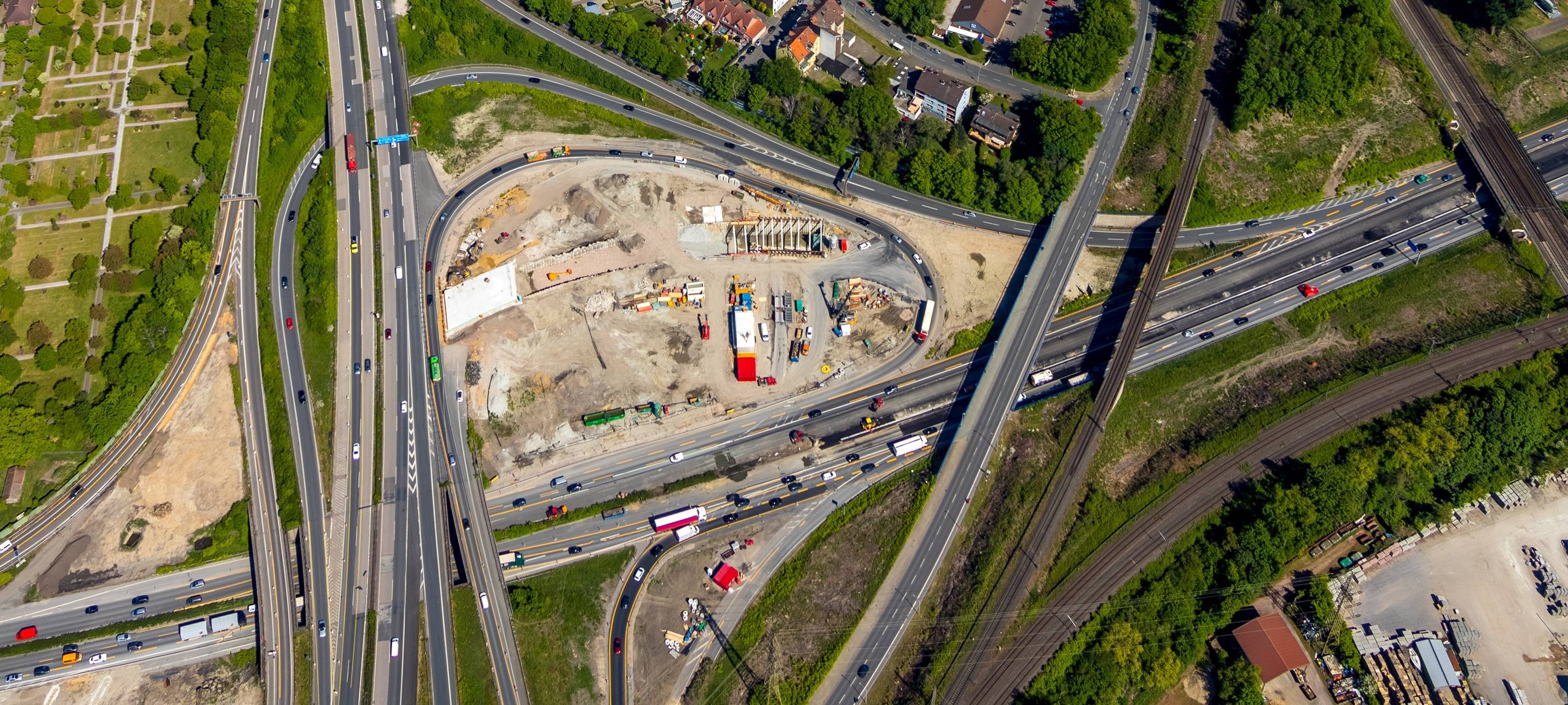 Bahn erneuert Brücke