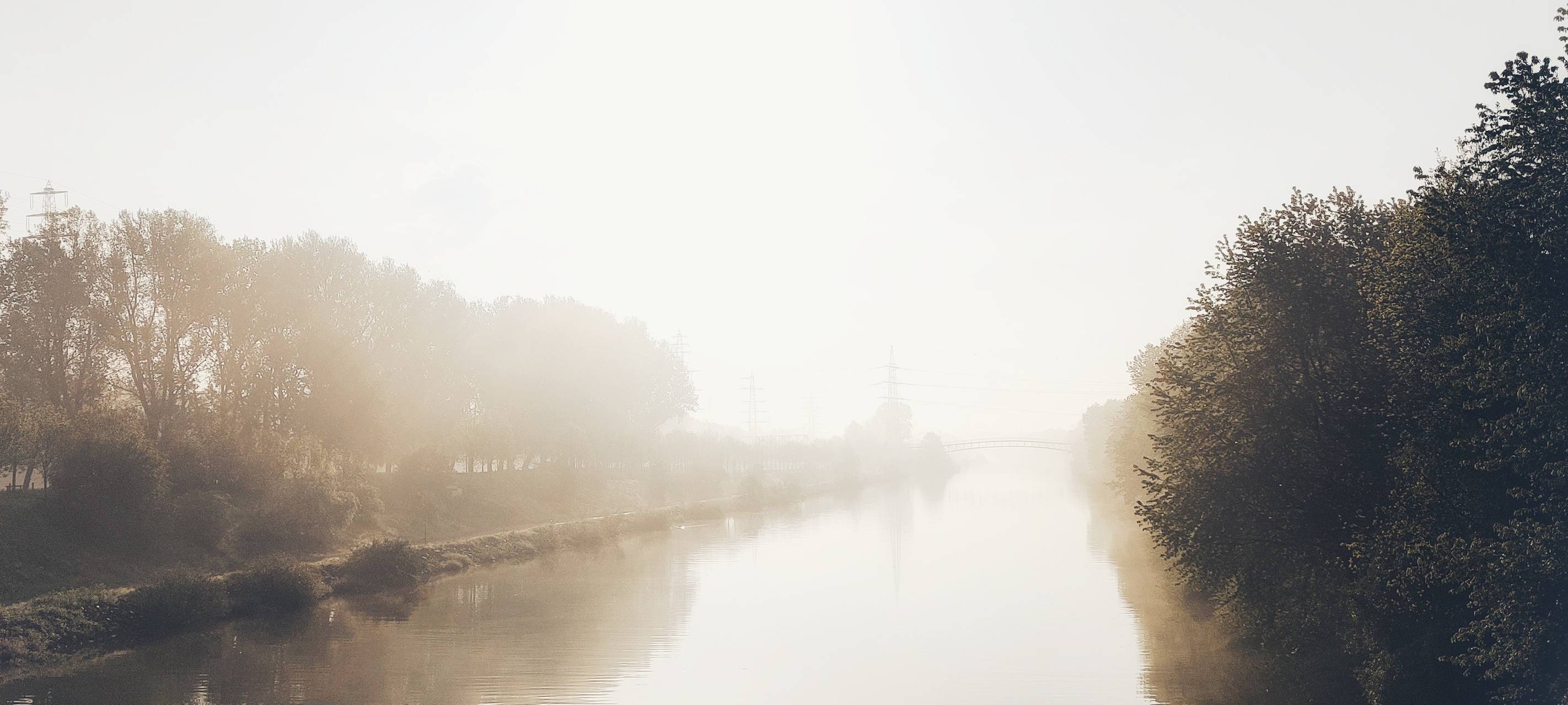 Steine fliegen nach Beinnahe-Zusammenstoß