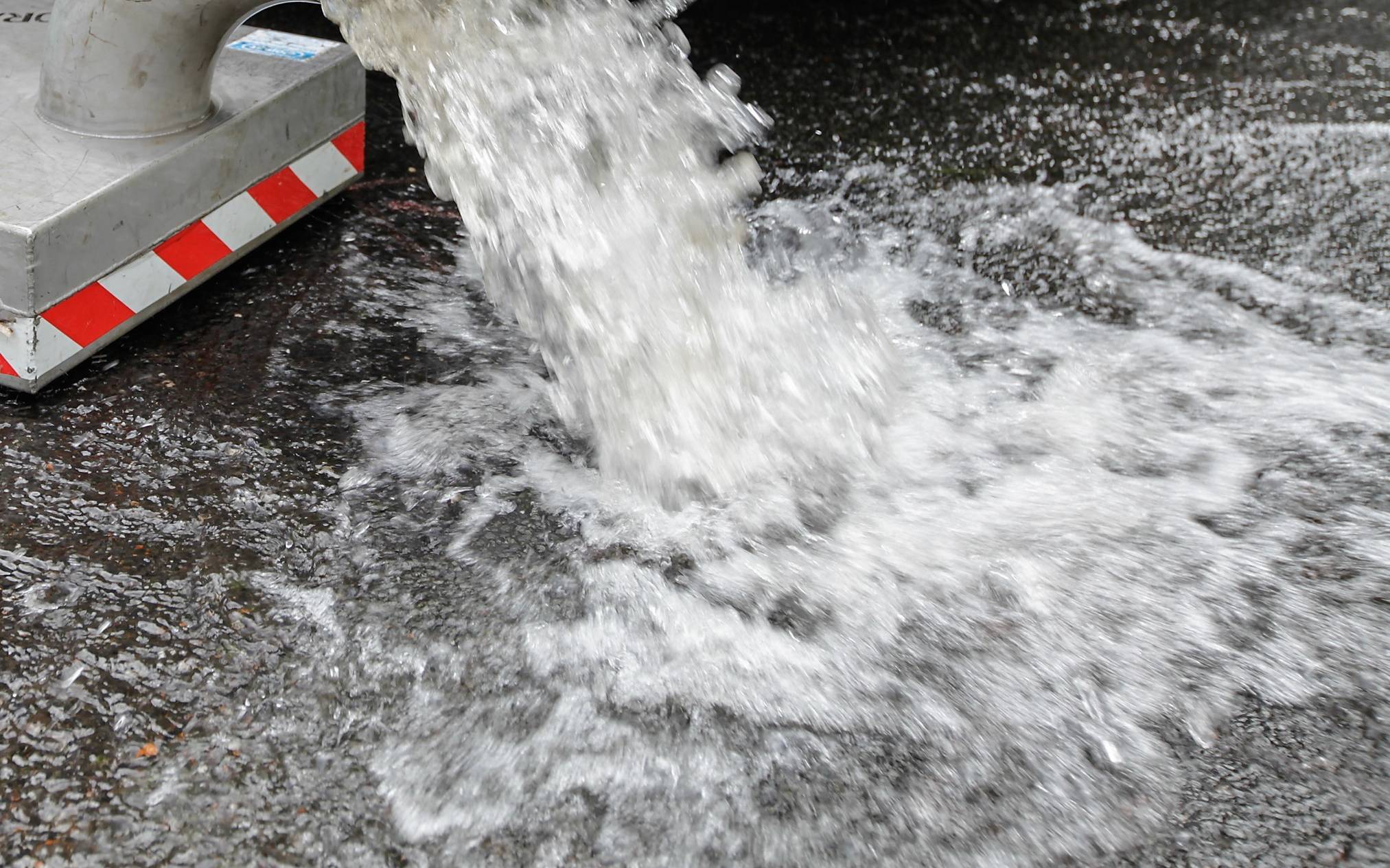 Mülheim: Wasserrohrbruch sorgt für Umleitungen