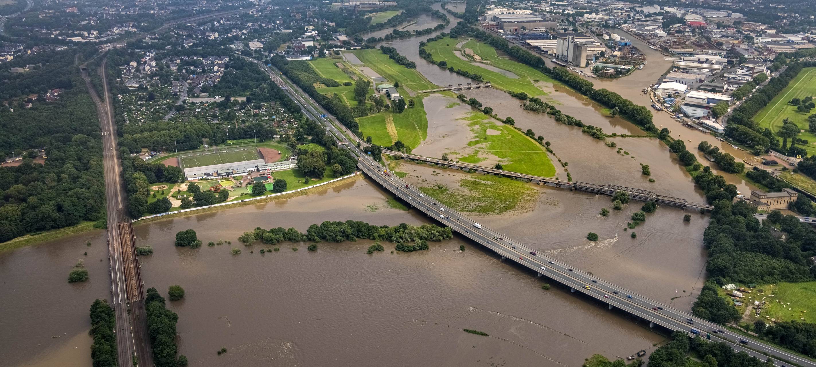 Zahlreiche Helfer und Unterstützer