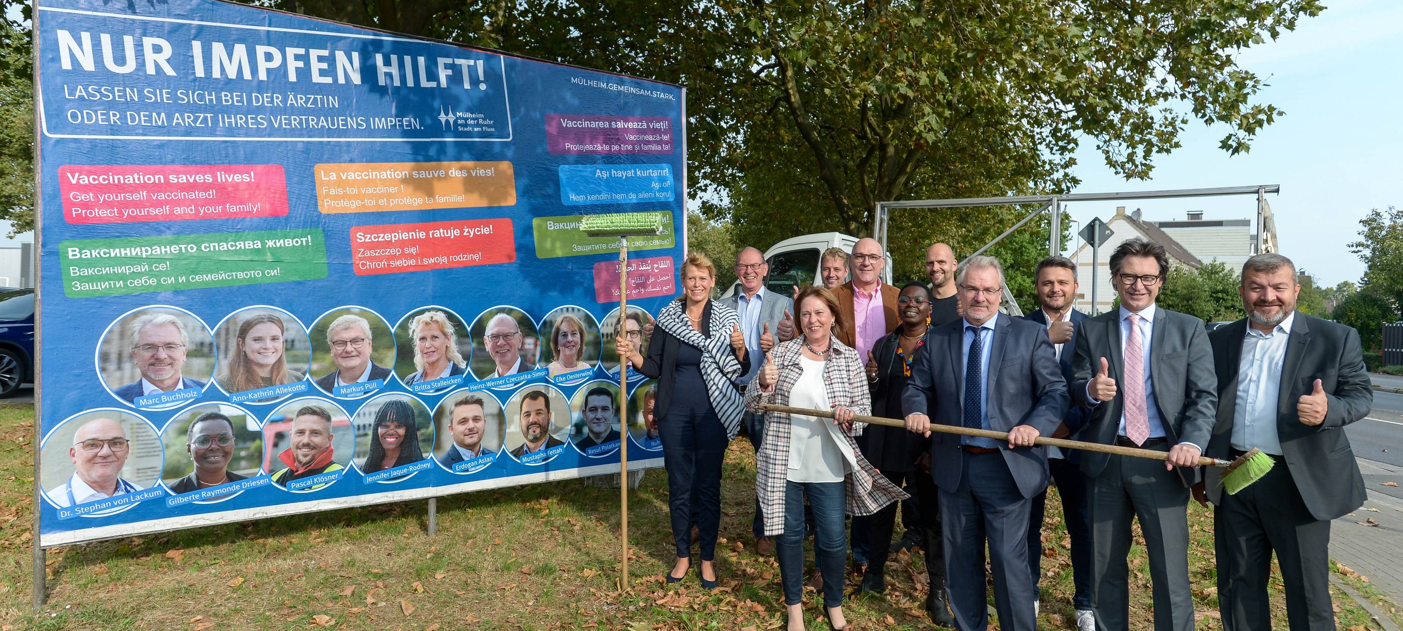 Werbung auf über 100 Großplakaten