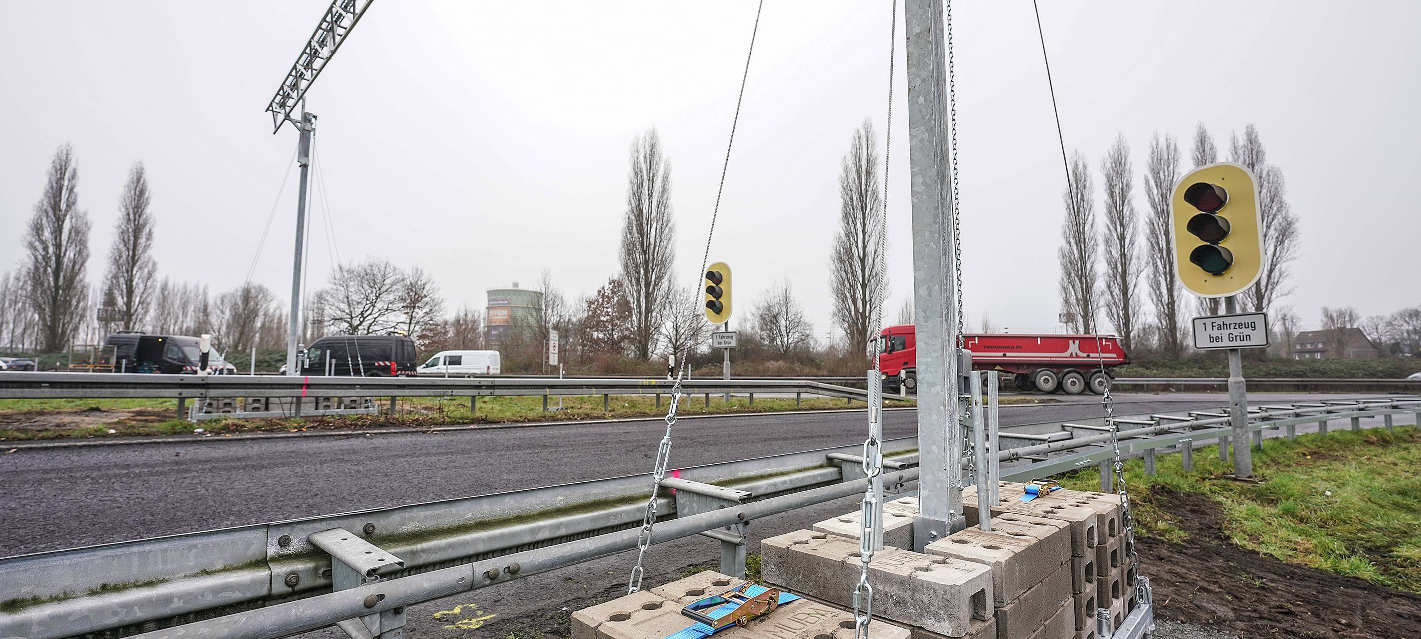 A43: Schranke noch nicht komplett fertig