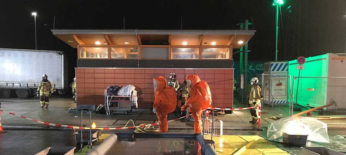 Aufwändiger Feuerwehreinsatz auf A2