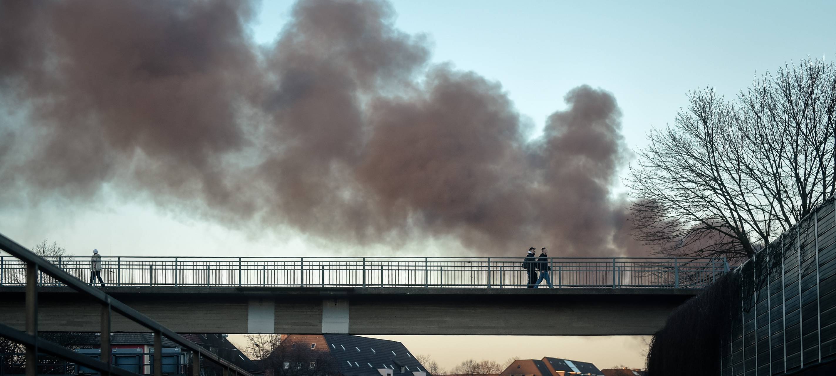 Rauchwolken zogen über Mülheim hinweg