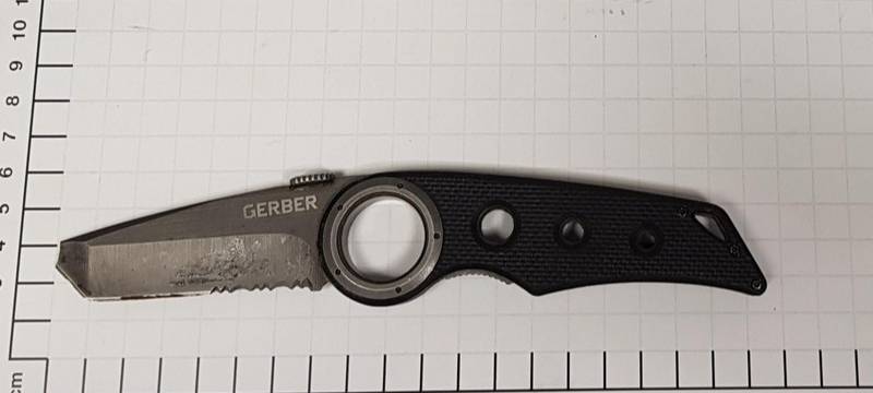 Jugendlicher ohne Fahrschein - aber mit Waffen