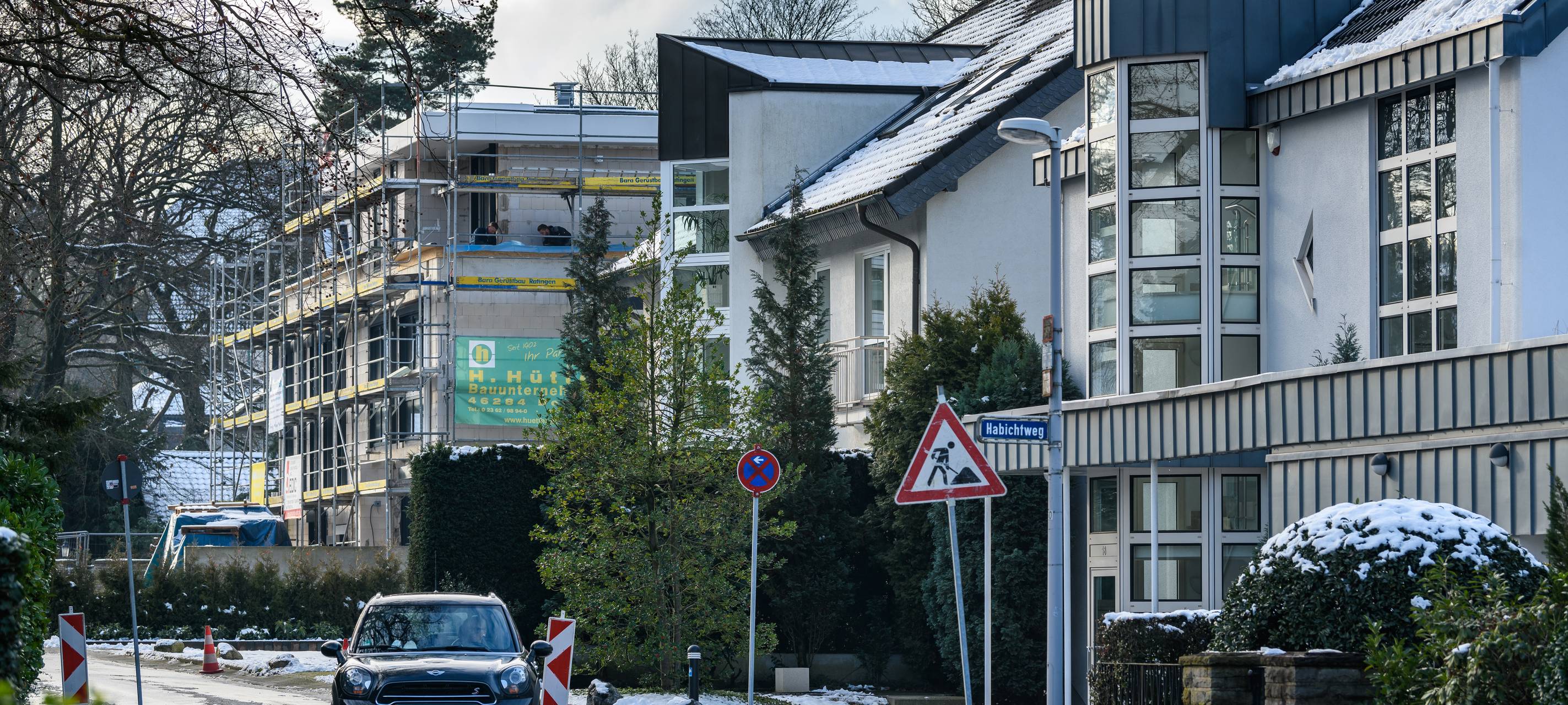 Monatelang Baustelle auf Habichtweg
