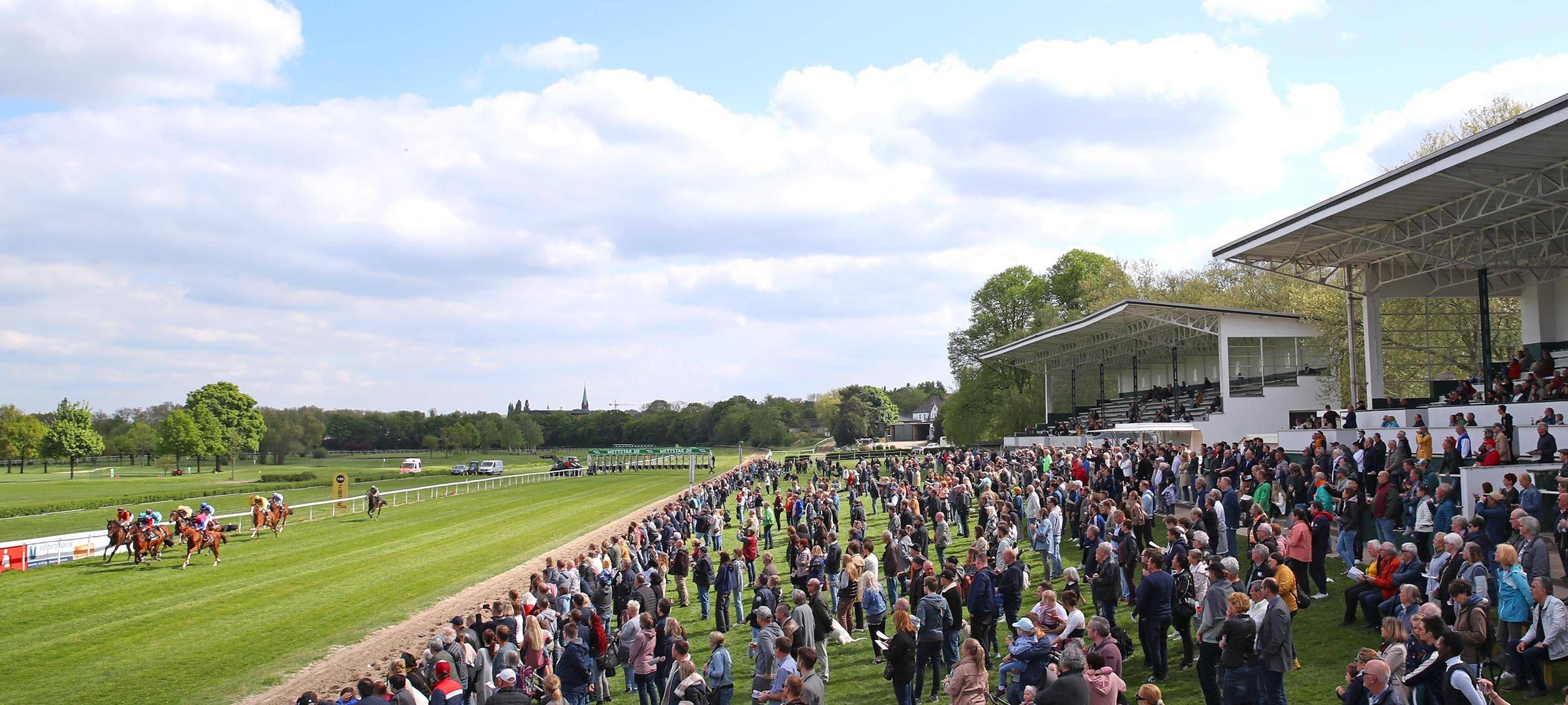 Galopprennen: Großer Renntag am Raffelberg