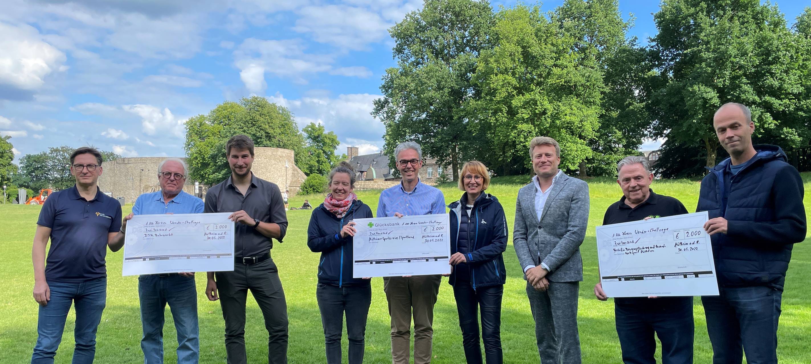 1.000 Herzen schütten Geld an Vereine aus - MIT UPDATE