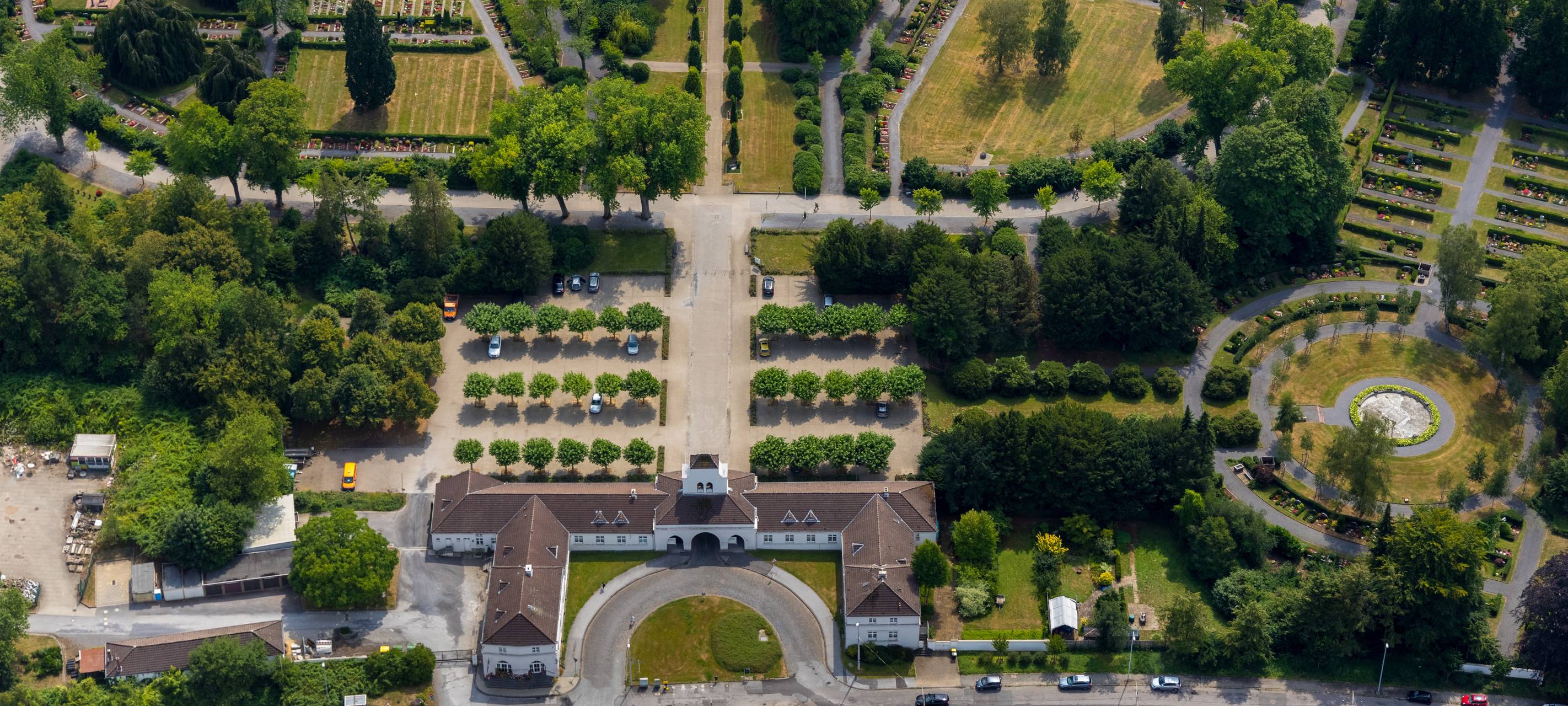 Mülheim: Wasserrohrbruch auf dem Hauptfriedhof