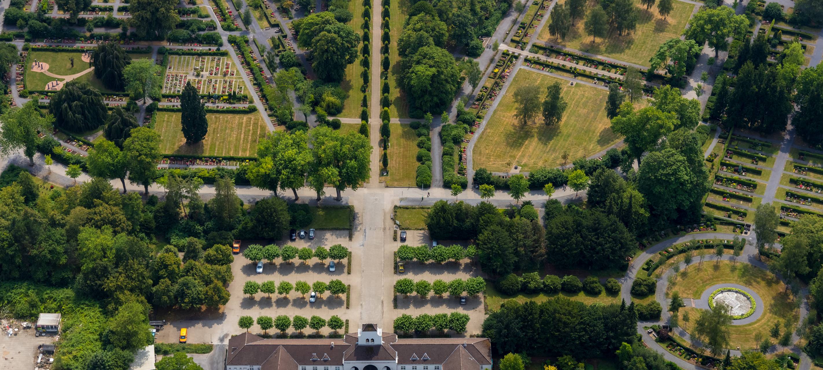 Kranzniederlegung auf Hauptfriedhof
